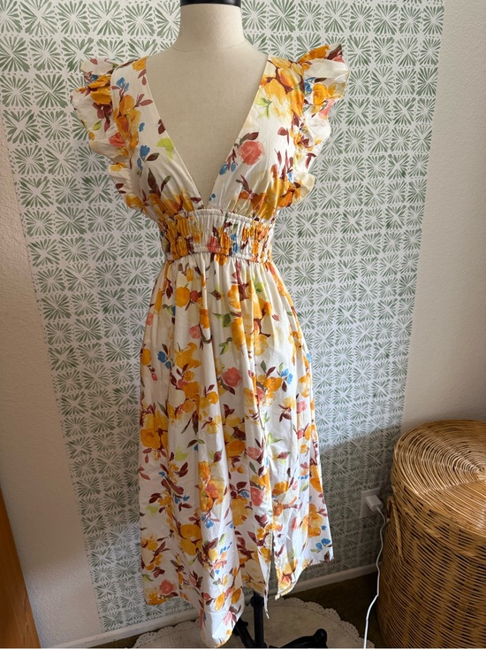 Abercrombie & Fitch Dresses & Skirts - Abercrombie & Fitch White Midi Dress with Yellow Floral Print